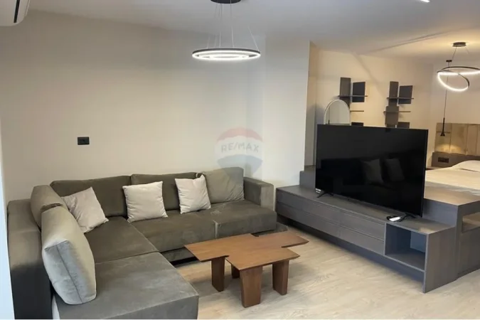 Tirane, jepet me qera apartament te 9 Kateshet , 700 €