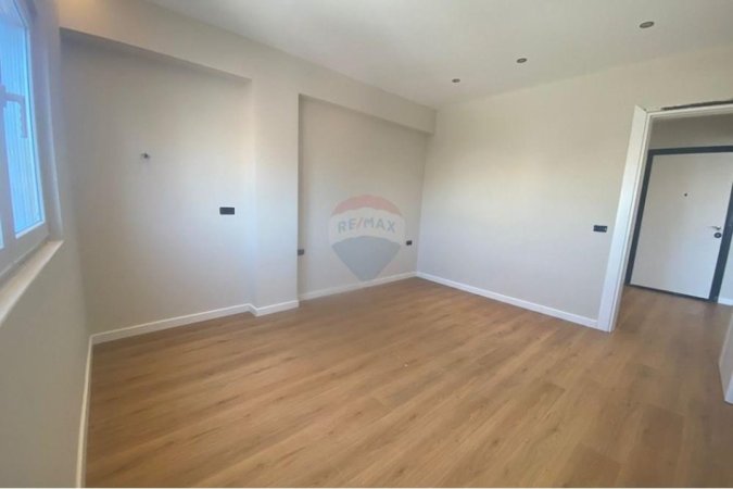 jepet me qera apartament 1+1 , 600 m² (Sheshi Wilson)