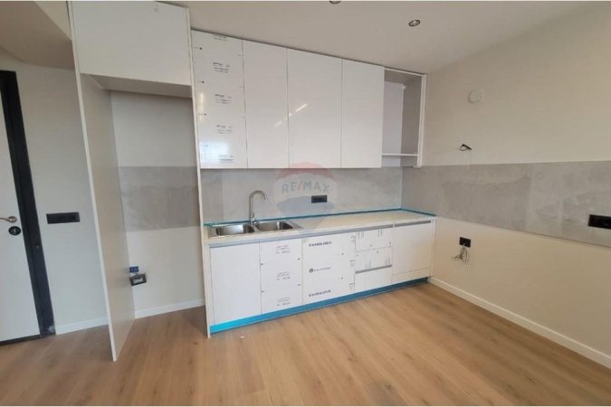jepet me qera apartament 1+1 , 600 m² (Sheshi Wilson)