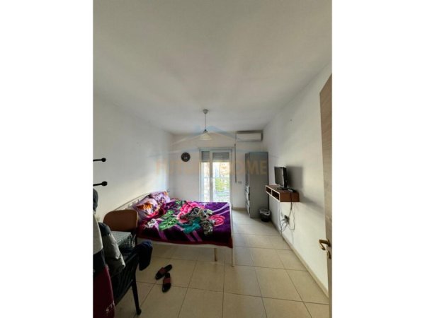 Tirane, jepet me qera apartament 1+1 Kati 4, 80 m² 400 € (Don Bosko)