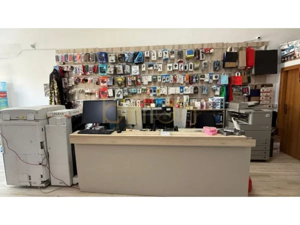 Tirane, shitet dyqan Kati 0, 65 m² 25.000 € (Astiri, Tirana, Albania)