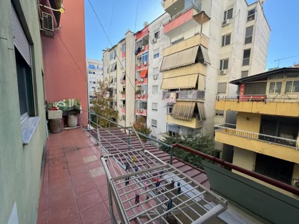 Tirane, shitet apartament 1+1+Ballkon Kati 3, 60 m² 128.000 €