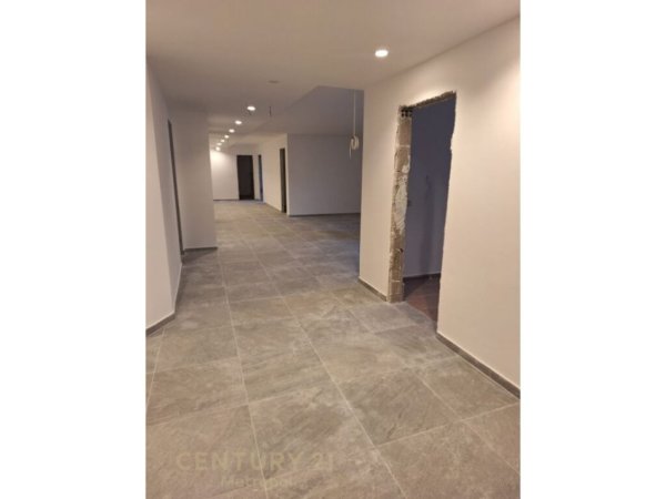 Tirane, shes hotel , 6.095 m² 5.500.000 € (Farkë)