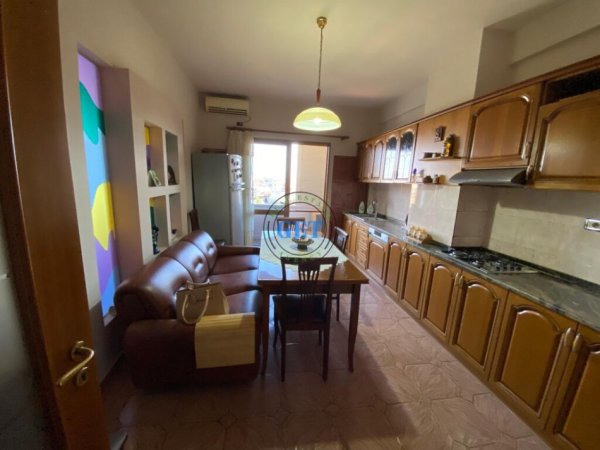 Durres, shitet apartament 3+1+Ballkon Kati 3, 130 m² 145.000 € (Stadiumi, Durres)