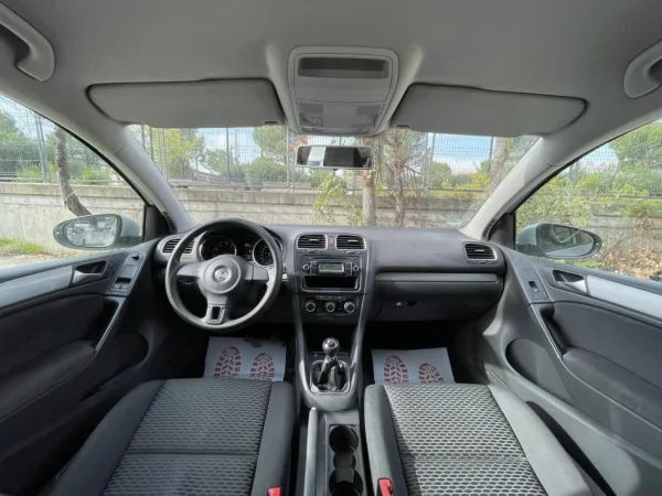 Tirane, shes makine VW GOLF 6 Benzin, gri metalizato manuale Klima 205.000 km 5290 €