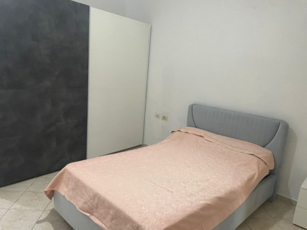 Tirane, jepet me qera apartament 2+1+Ballkon Kati 2, 95 m² 500 € (Kodra e Diellit , rruga bill klinton)