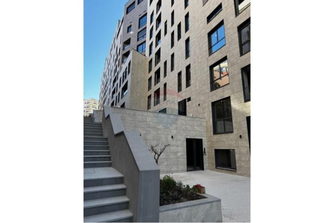 Tirane, shitet apartament 2+1+Ballkon Kati 5, 103 m² 195.000 € (SHESIM APARTAMENT 2+1+2 KOPSHTI ZOOLOGJIK!)