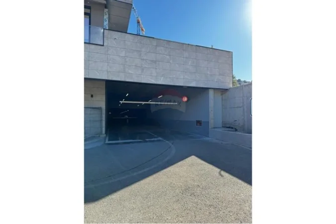 Tirane, shitet apartament 2+1+Ballkon Kati 5, 103 m² 195.000 € (SHESIM APARTAMENT 2+1+2 KOPSHTI ZOOLOGJIK!)