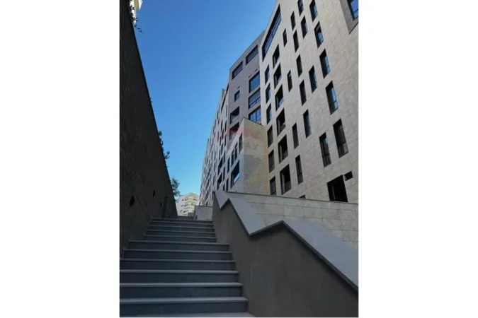 Tirane, shitet apartament 2+1+Ballkon Kati 5, 103 m² 195.000 € (SHESIM APARTAMENT 2+1+2 KOPSHTI ZOOLOGJIK!)