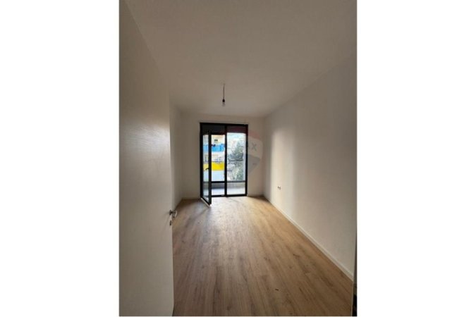 Tirane, shitet apartament 2+1+Ballkon Kati 5, 103 m² 195.000 € (SHESIM APARTAMENT 2+1+2 KOPSHTI ZOOLOGJIK!)