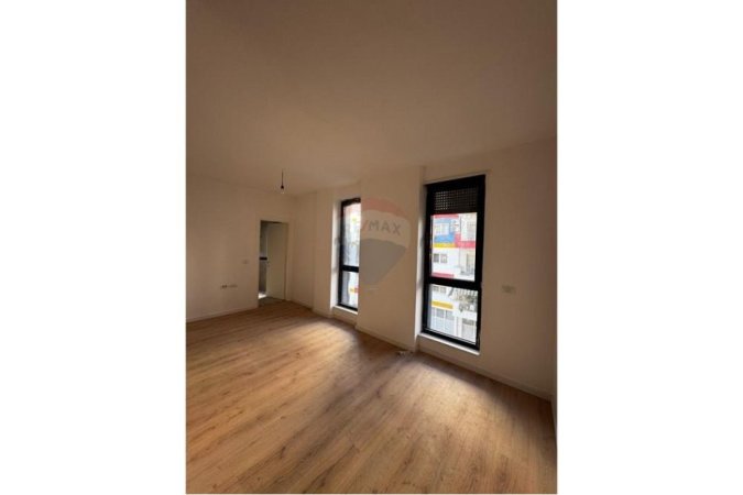 Tirane, shitet apartament 2+1+Ballkon Kati 5, 103 m² 195.000 € (SHESIM APARTAMENT 2+1+2 KOPSHTI ZOOLOGJIK!)