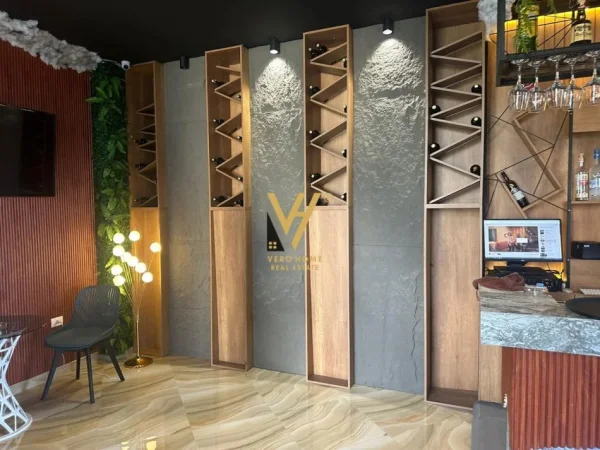 Tirane, shitet bar-kafe Kati 0, 186 m² 220.000 € (RRUGA E DAJTIT)