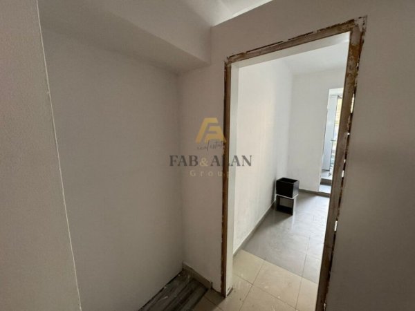 Tirane, jepet me qera ambjent biznesi Kati 0, 30 m² 600 € (Rruga e Durresit)