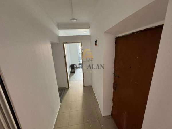 Tirane, jepet me qera ambjent biznesi Kati 0, 30 m² 600 € (Rruga e Durresit)