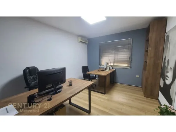Tirane, shes apartament 2+1+Aneks+Ballkon Kati 2, 105 m² 218.000 € (Perballe Gjimnazit Petro Nini Luarasi Tirana, Albania)