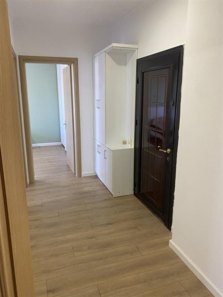 Tirane, jepet me qera apartament 2+1+Ballkon Kati 6, 90 m² 550 € (rruga Rexhep Shala)