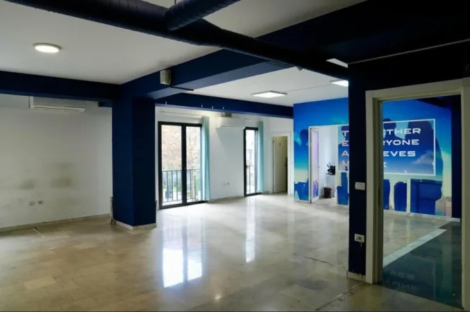 Tirane, jepet me qera ambjent biznesi Kati 2, 120 m² 1.500 € (Don Bosko)