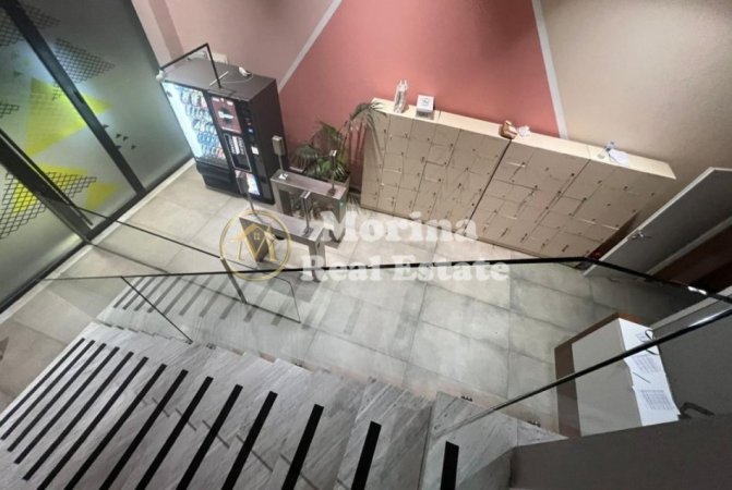 Tirane, jepet me qera ambjent biznesi Kati 1, 562 m² 7.000 € (Rruga Dibres)