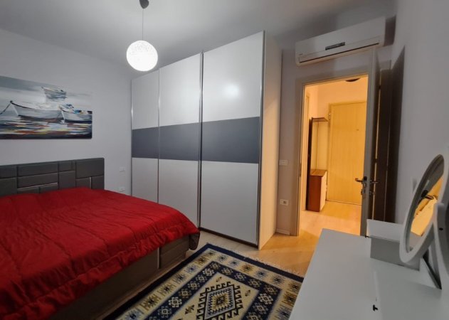 Tirane, jepet me qera apartament 1+1+Ballkon Kati 7, 60 m² 650 € (Komuna e Parisit , Kika 2)