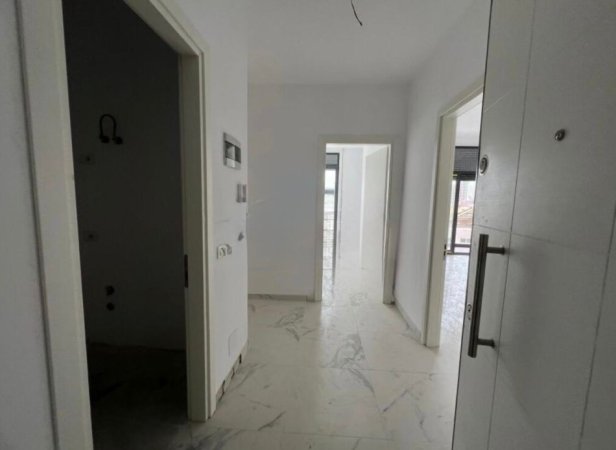 Tirane, jepet me qera apartament 2+1+Ballkon Kati 2, 115 m² 500 € (Ish dogana .rruga dritan hoxha)