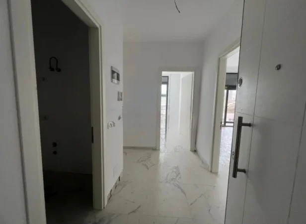 Tirane, jepet me qera apartament 2+1+Ballkon Kati 2, 115 m² 500 € (Ish dogana .rruga dritan hoxha)