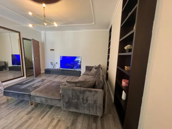 Tirane, shitet apartament 2+1 Kati 4, 102 m² 230.000 € (pranë Kopshtit Zoologjik, Rr. Eduart Mano)