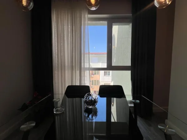 Tirane, shitet apartament 2+1 Kati 4, 102 m² 230.000 € (pranë Kopshtit Zoologjik, Rr. Eduart Mano)