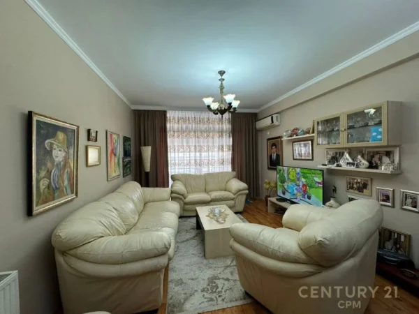 Tirane, shes apartament 2+1+Aneks+Ballkon Kati 6, 120 m² 295.000 € (Kika 1)