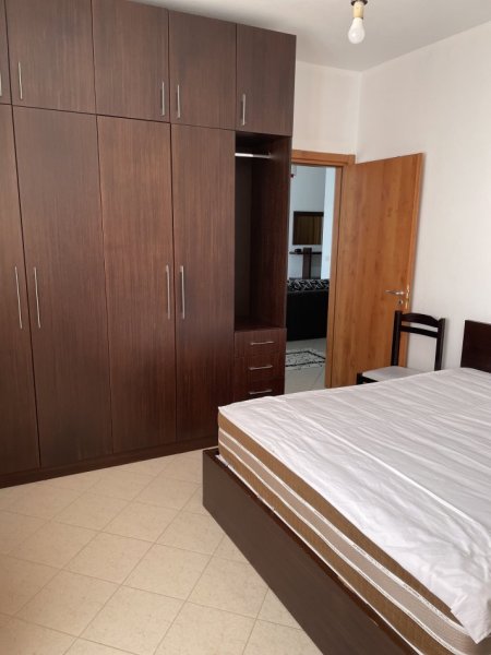 Tirane, jepet me qera apartament 2+1+Ballkon Kati 3, 90 m² 500 € (Tregu Elektrik)