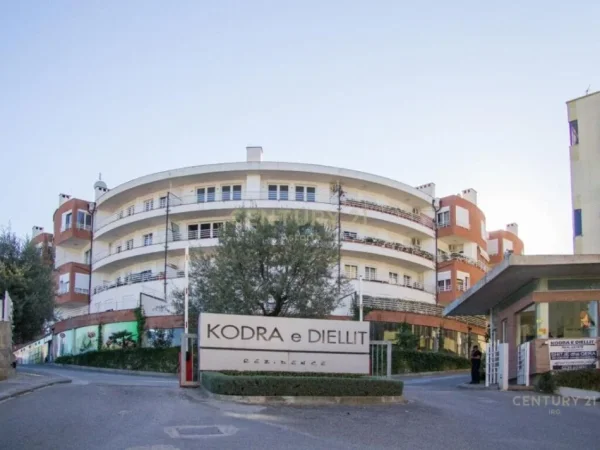 Tirane, shes apartament 2+1+Aneks+Ballkon Kati 1, 124 m² 212.000 € (KODRA E DIELLIT 1)