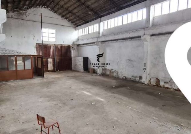 Tirane, jepet me qera magazine Kati 0, 300 m² 950 € (AUTOSTRADA TR-DR)