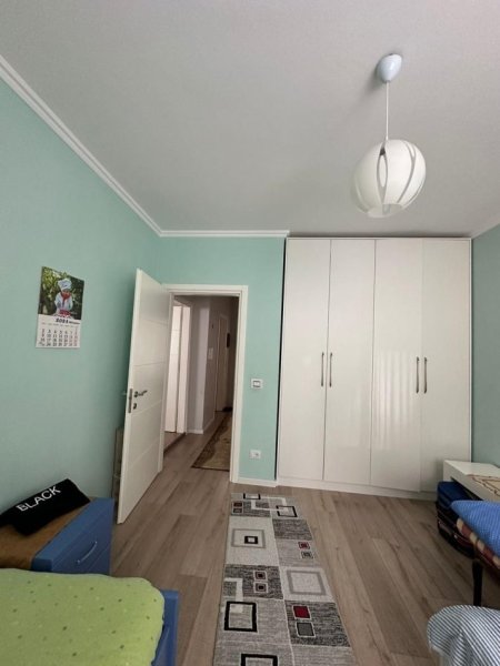 SHITET APARTAMENT 2+1+VERANDE TEK KOPSHTI BOTANIK