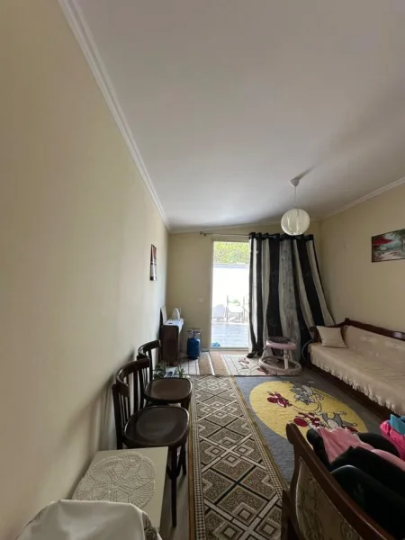 SHITET APARTAMENT 2+1+VERANDE TEK KOPSHTI BOTANIK