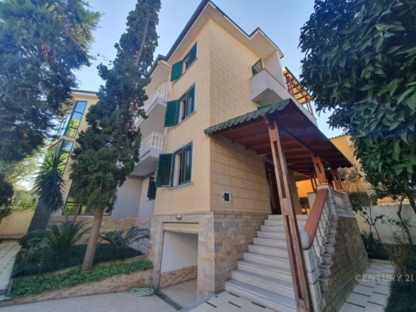 Tirane, jepet me qera Vile 3 Katshe Kati 3, 282 m² 2.000 € (BLLOKU I VILAVE SELITE)