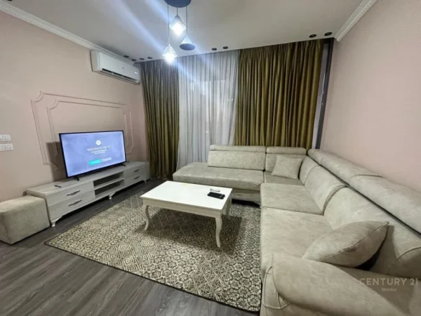 Tirane, jepet me qera apartament 2+1+Aneks+Ballkon Kati 3, 104 m² 750 € (Fiori Di Bosko Tirana, Albania)