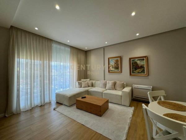 Tirane, jepet me qera apartament 2+1+Aneks+Ballkon Kati 7, 96 m² 1.200 € (21 DHJETORI)
