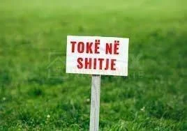 Tirane, shitet toke , 2.000 m² 440.000 € (Farke)