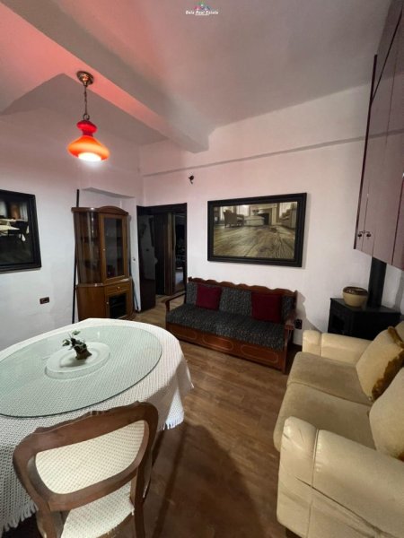 Tirane, jepet me qera apartament 2+1 Kati 2, 105 m² 600 € (Stadiumi Dinamo,)