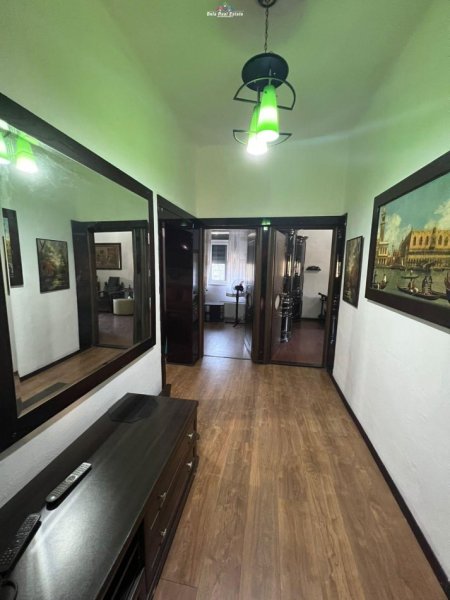 Tirane, jepet me qera apartament 2+1 Kati 2, 105 m² 600 € (Stadiumi Dinamo,)