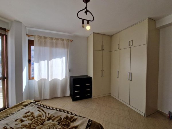 Tirane, jepet me qera apartament 2+1+2+Bllk , 140 m² 350 € (Yzberisht, Rr. e Qelqit)