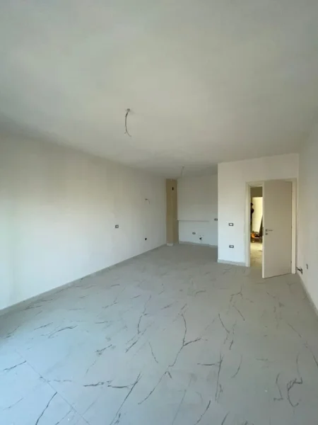 Tirane, shitet apartament 3+1+Aneks+Ballkon Kati 4, 145 m² 333.500 € (Rruga e Durrësit Tiranë,Shqipëria)