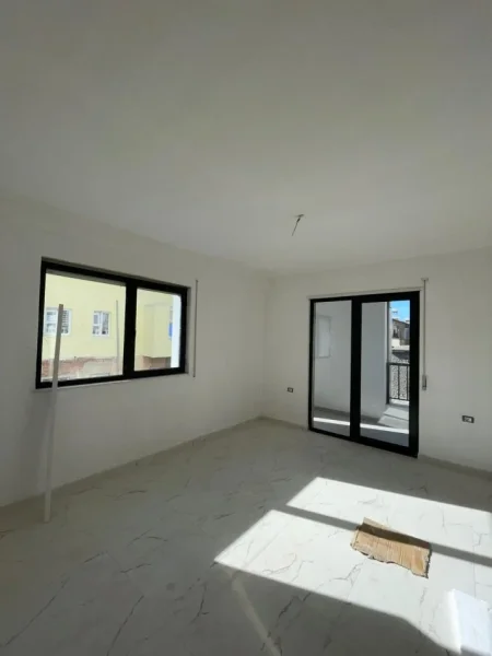 Tirane, shitet apartament 3+1+Aneks+Ballkon Kati 4, 145 m² 333.500 € (Rruga e Durrësit Tiranë,Shqipëria)