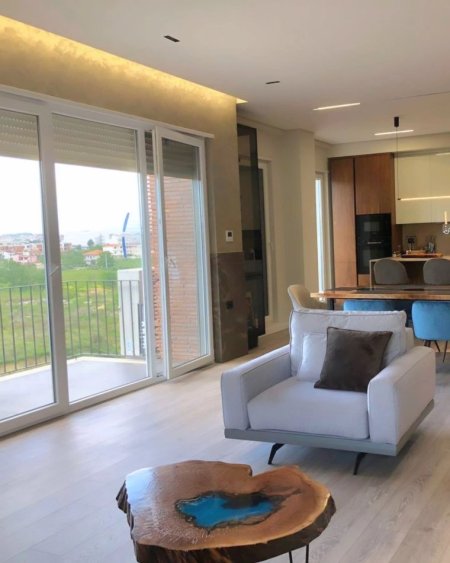 Tirane, shitet apartament 2+1 , 144 m² 370.000 € (TEG)
