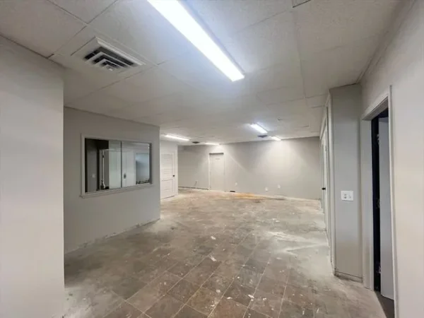 Tirane, jepet me qera Vile Kati 1, 924 m² 7.000 € (Komuna E Parisit)