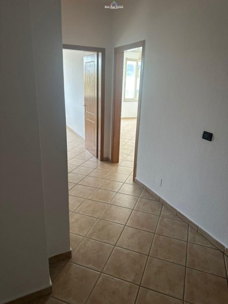 Tirane, jepet me qera apartament 1+1+Ballkon Kati 4, 60 m² 450 € (vasil shanto)