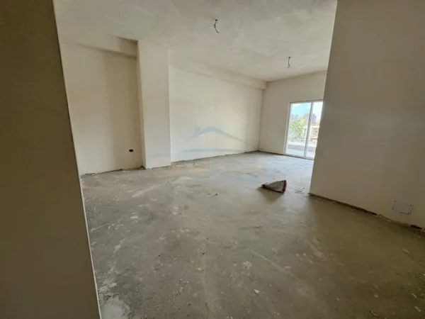 Tirane, shitet apartament 2+1+Ballkon Kati 2, 117 m² 158.000 € (kompleksi Aura)