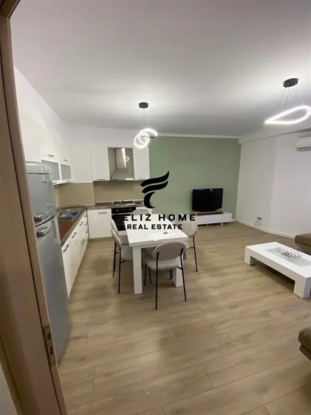 Tirane, jepet me qera apartament 2+1 Kati 6, 110 m² 550 € (YZBERISHT)