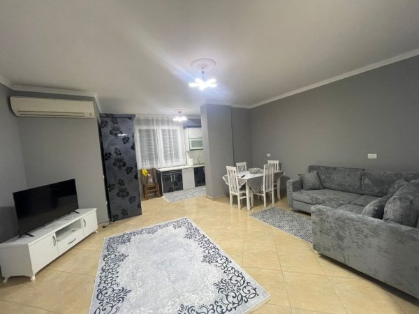 Tirane, jepet me qera apartament 2+1+Aneks+Ballkon Kati 1, 111 m² 700 € (don bosko)