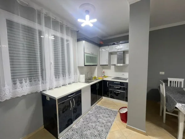 Tirane, jepet me qera apartament 2+1+Aneks+Ballkon Kati 1, 111 m² 700 € (don bosko)