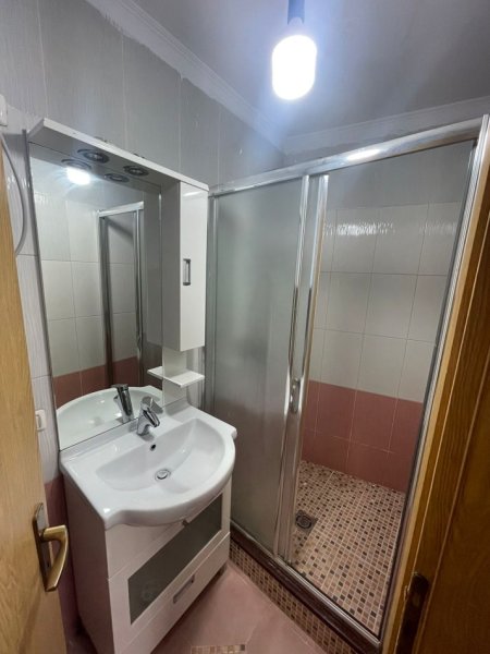 Tirane, jepet me qera apartament 2+1+Aneks+Ballkon Kati 1, 111 m² 700 € (don bosko)